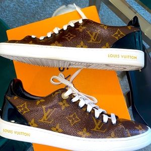 Louis Vuitton Front Row Sneaker